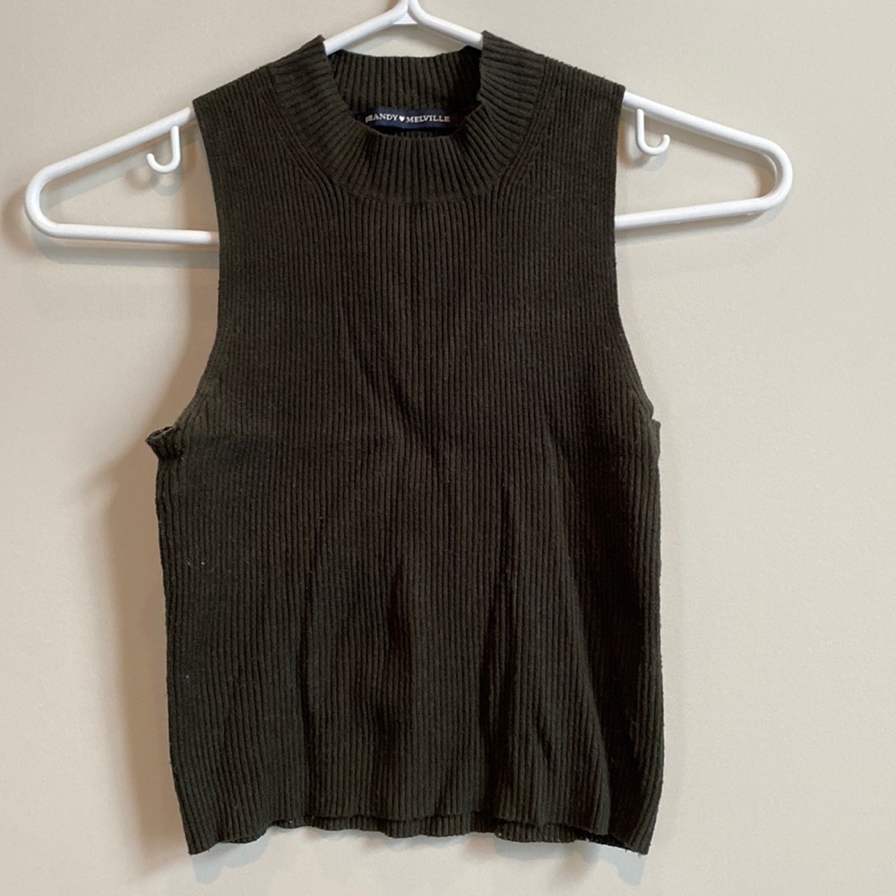 Cropped sweater tank